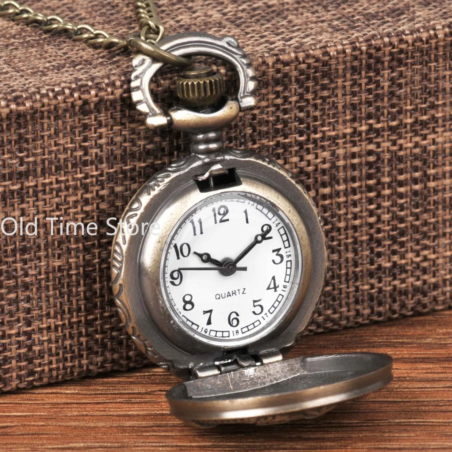 Vintage USSR Soviet Badges Sickle Hammer Pocket Watch Necklace Bronze Pendant Chain Clock Fashion Emblem Women Men Gift