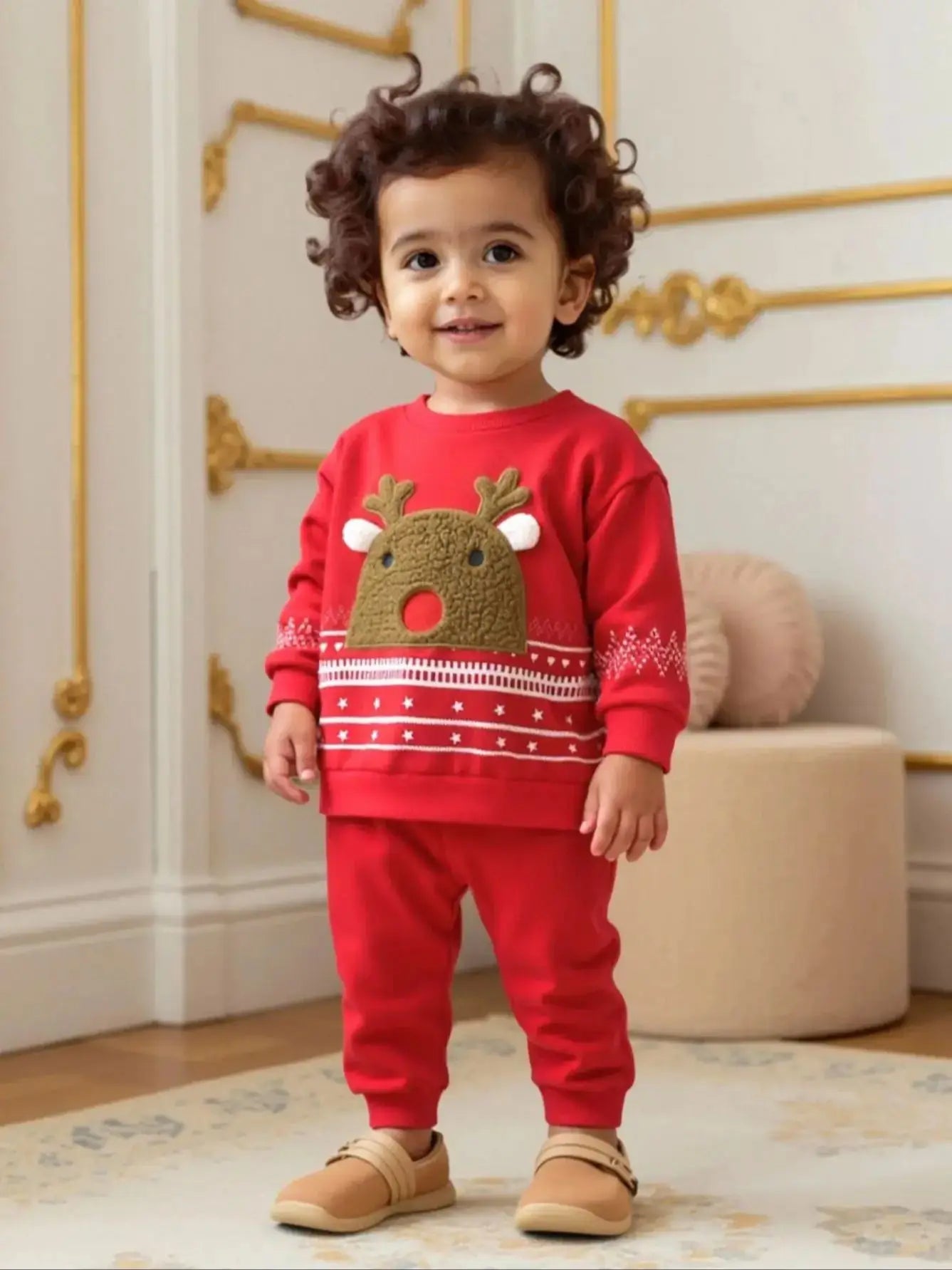 2-piece set of fashionable and cute round neck long sleeved star print hoodie and pants for baby boys, worn on Christmas Day