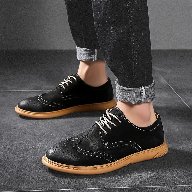 2025 New Men Business Casual Leather Shoes Work Outdoor Soft Soled Non Slip Brogue Shoes Fashion  Suede Leather Designer Flats