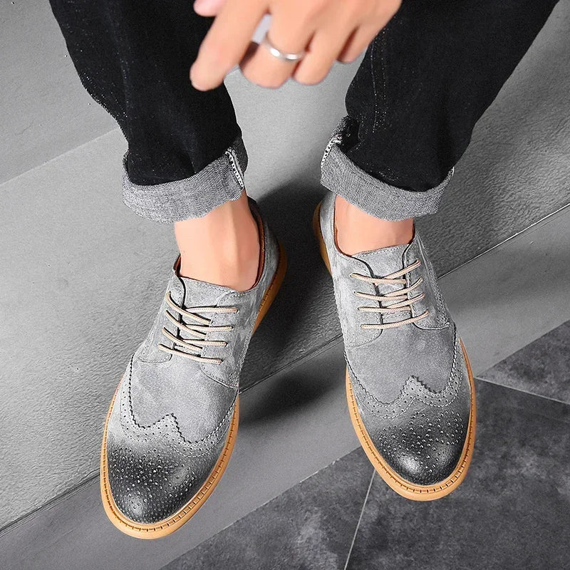 2025 New Men Business Casual Leather Shoes Work Outdoor Soft Soled Non Slip Brogue Shoes Fashion  Suede Leather Designer Flats