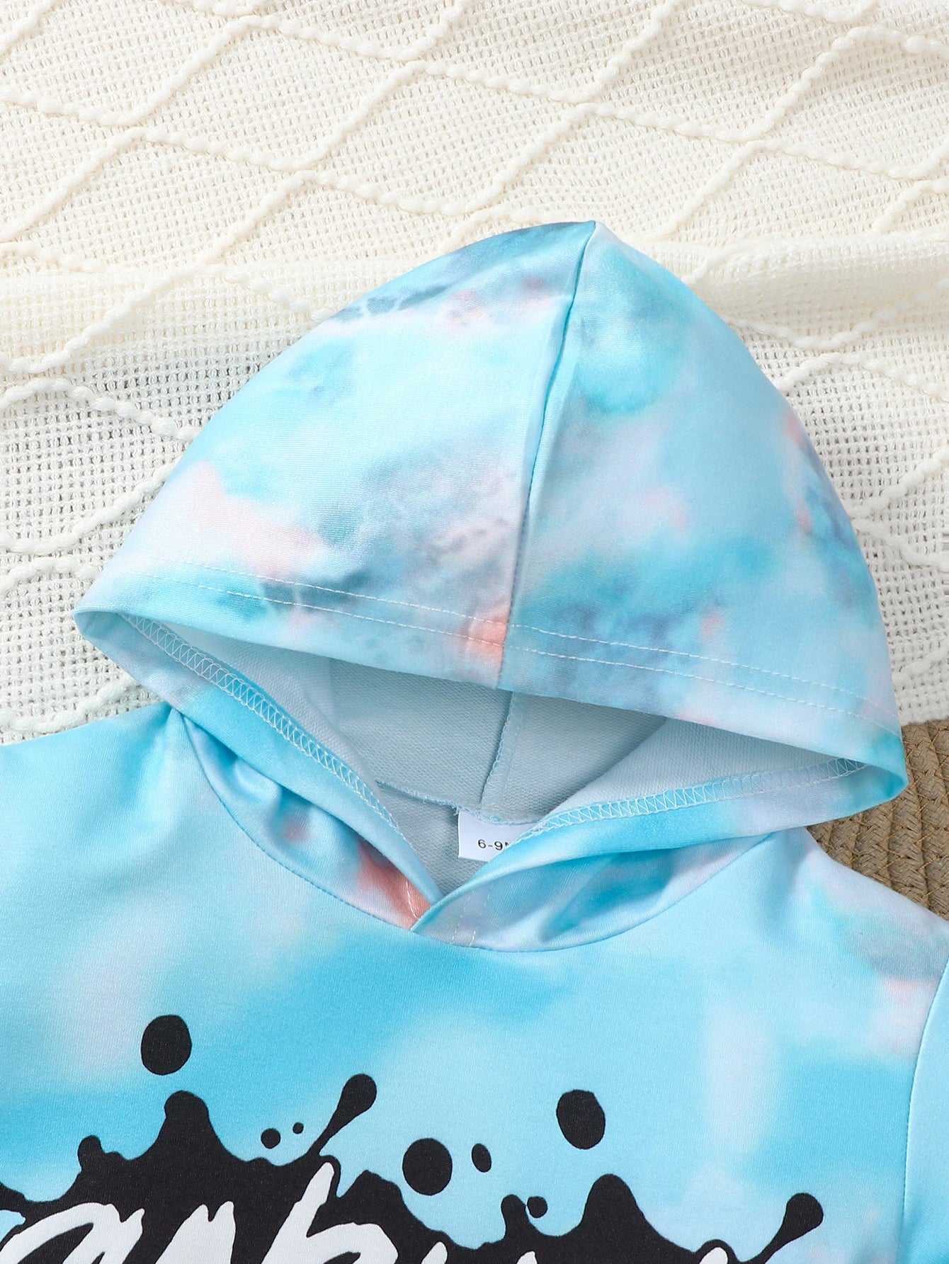 2-piece set of fashionable casual letter printed tie dye hooded long sleeved top and pants for baby boys, autumn and winter