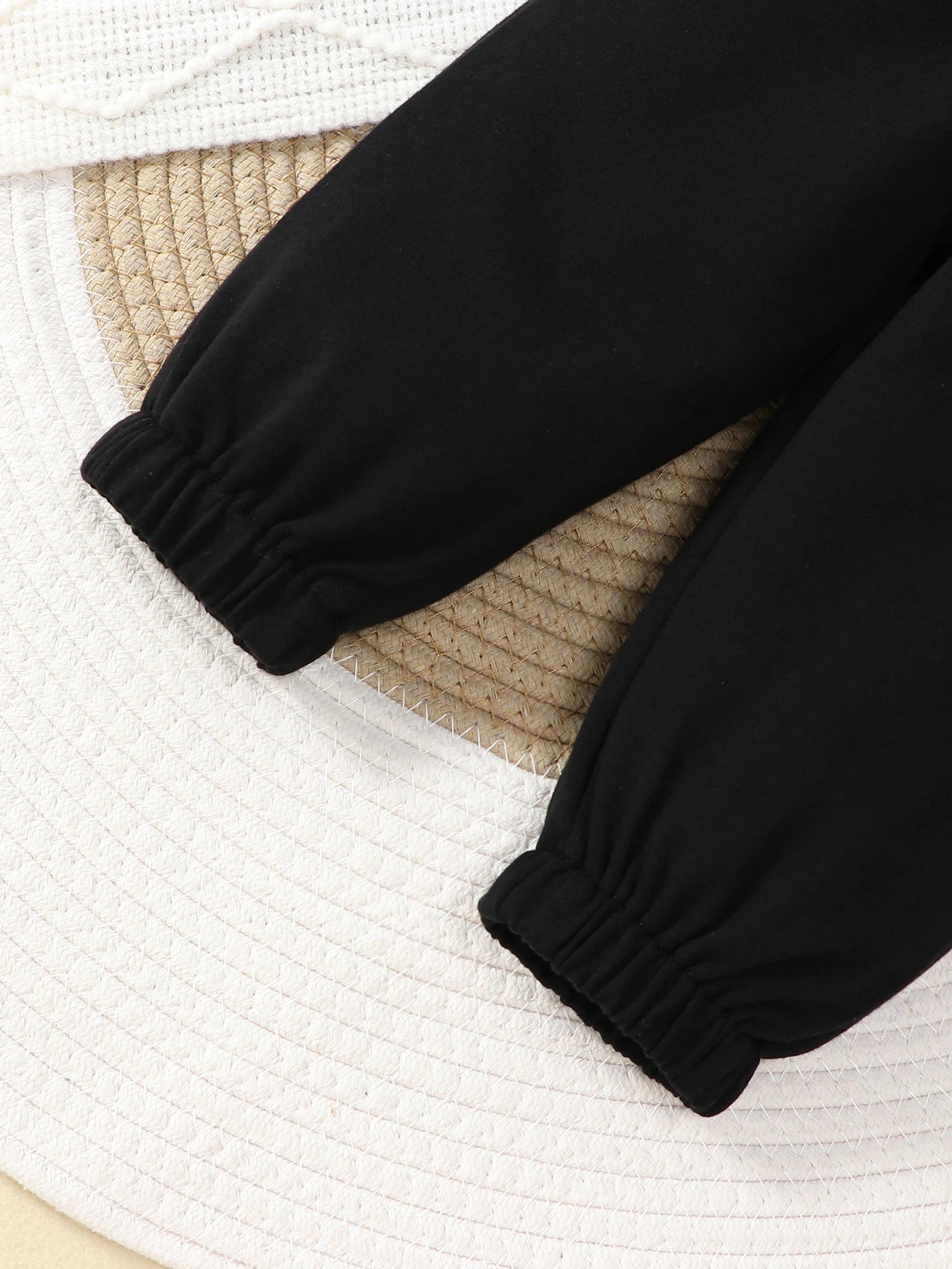 2-piece set of fashionable casual letter printed tie dye hooded long sleeved top and pants for baby boys, autumn and winter