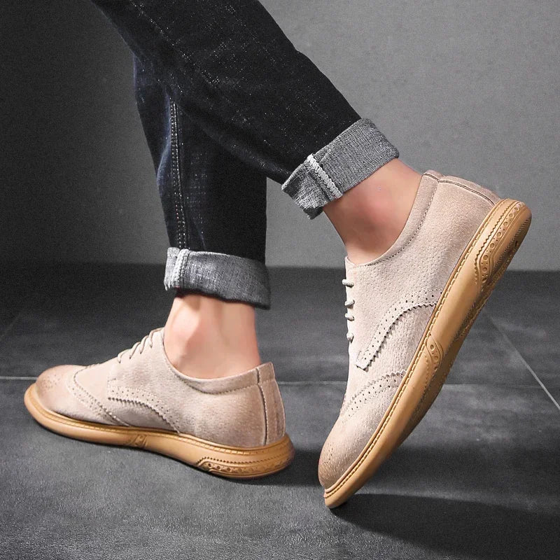2025 New Men Business Casual Leather Shoes Work Outdoor Soft Soled Non Slip Brogue Shoes Fashion  Suede Leather Designer Flats